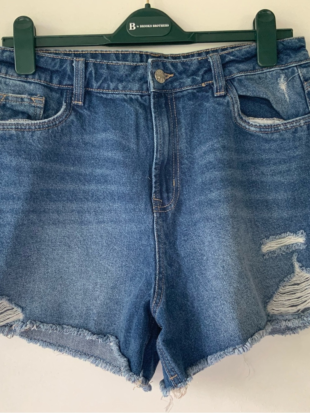 DARI Cutoff Shorts Faded Blue Distressed Denim